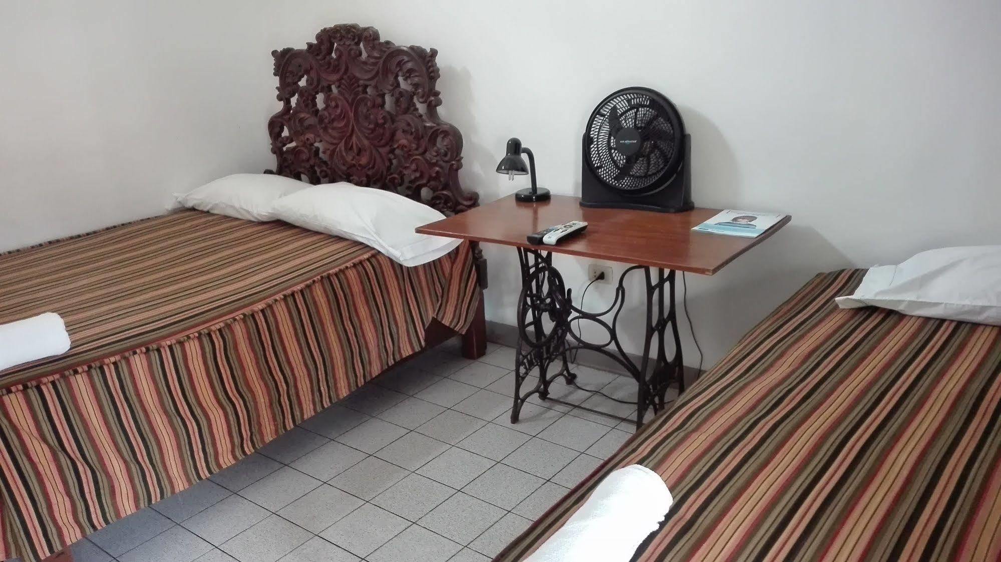Hotel El Huarango Ика Экстерьер фото